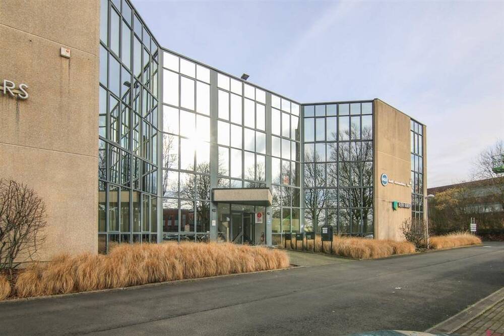 Handelszaak te huur in Kortrijk 8500 2500.00€ slaapkamers m² - Zoekertje 475150