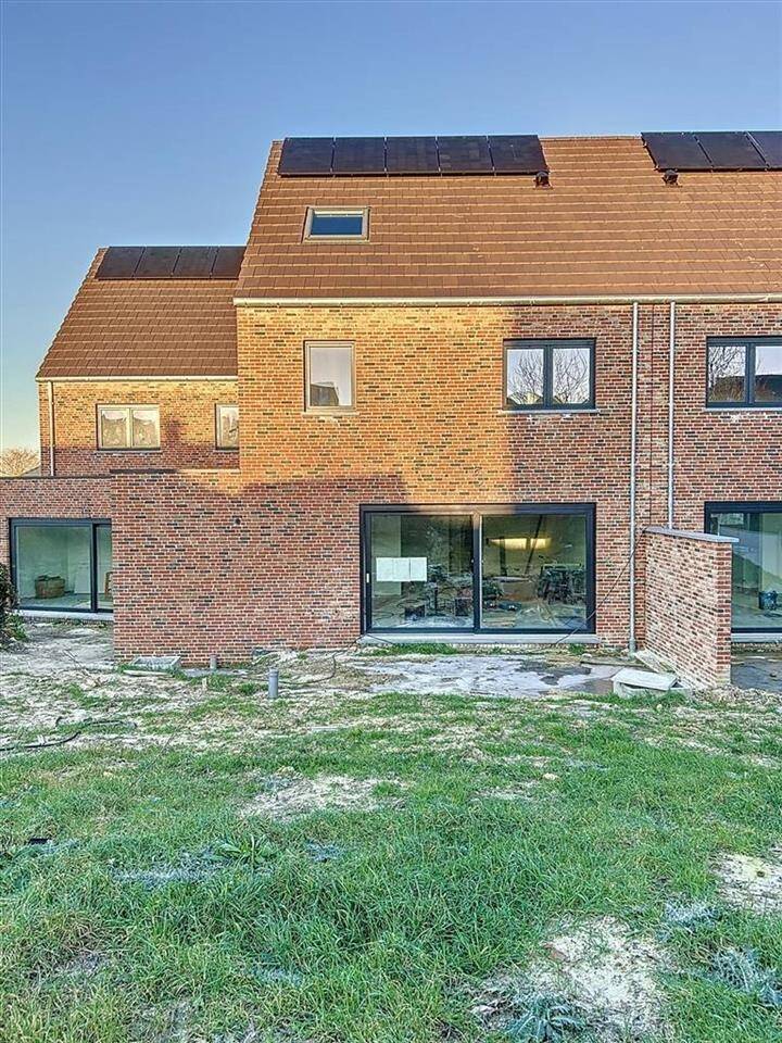 Huis te koop in Houthulst 8650 360000.00€ 2 slaapkamers 158.60m² - Zoekertje 474686