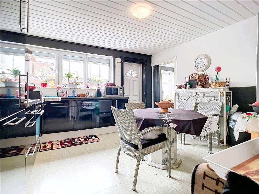 Huis te koop in Spiere-Helkijn 8587 249000.00€ 4 slaapkamers 231.00m² - Zoekertje 474924