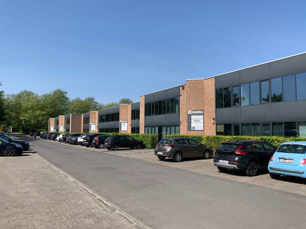 Handelszaak te  huur in Kortrijk 8500 1100.00€  slaapkamers 150.00m² - Zoekertje 474699