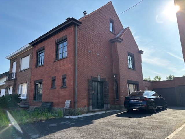 Huis te koop in Kuurne 8520 215000.00€ 7 slaapkamers m² - Zoekertje 476025