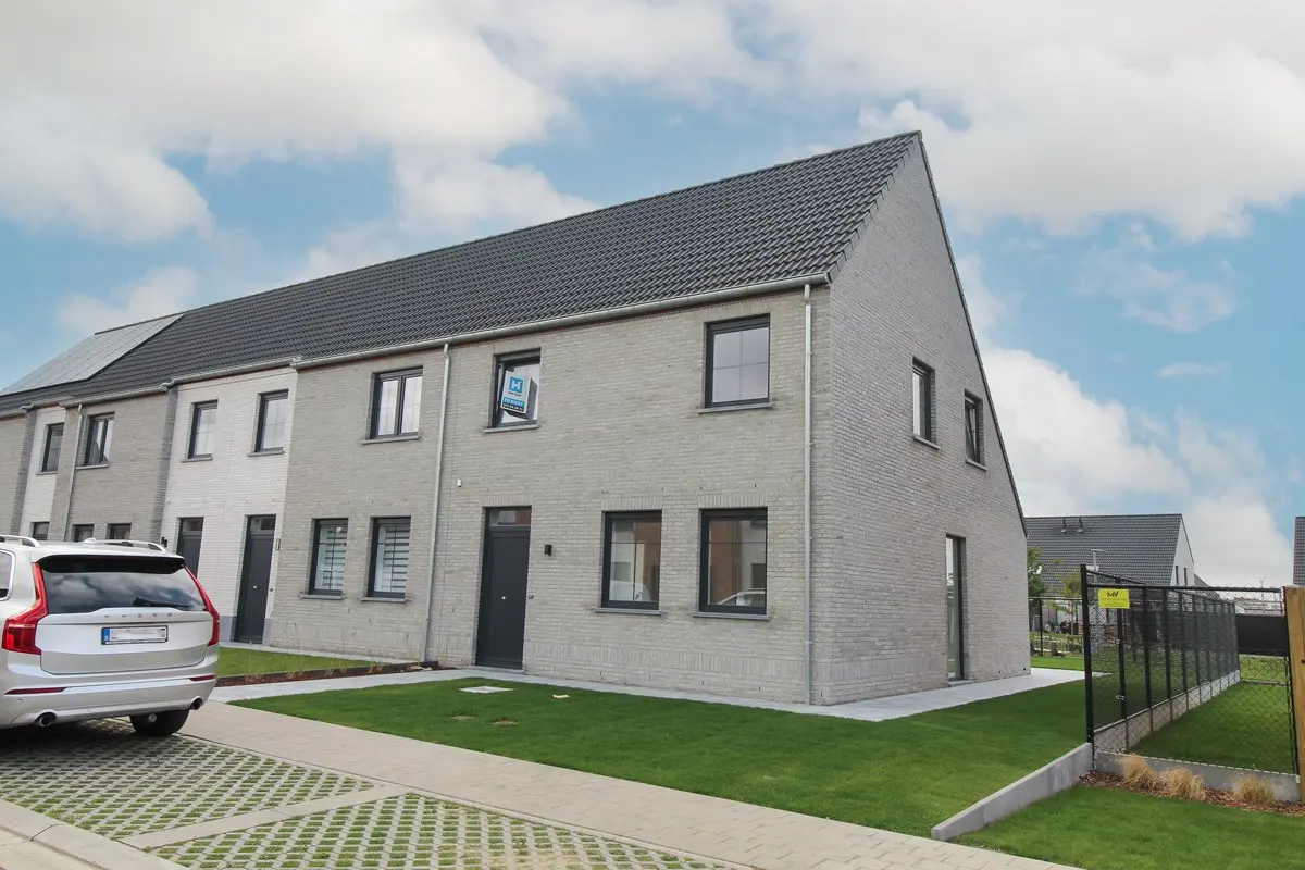 Huis te koop in Meulebeke 8760 343223.00€ 3 slaapkamers 130.00m² - Zoekertje 477407