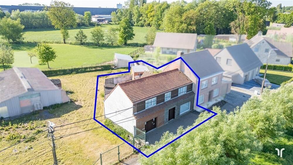 Huis te in Aartrijke 8211 219000.00€ 3 slaapkamers 197.00m² - Zoekertje 476794