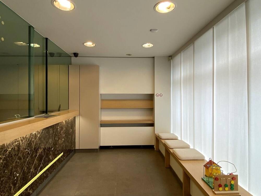 Handelszaak te  huur in Aarsele 8700 1495.00€  slaapkamers m² - Zoekertje 476242