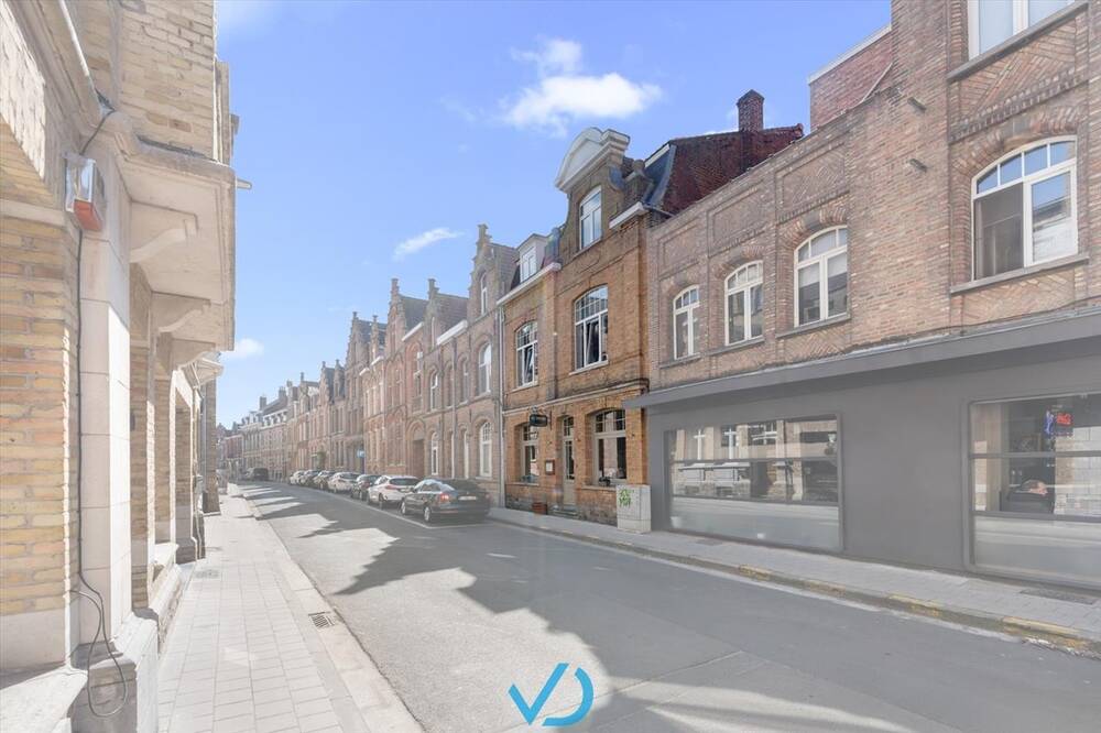 Handelszaak te koop in Ieper 8900 650000.00€ 3 slaapkamers 210.00m² - Zoekertje 477108