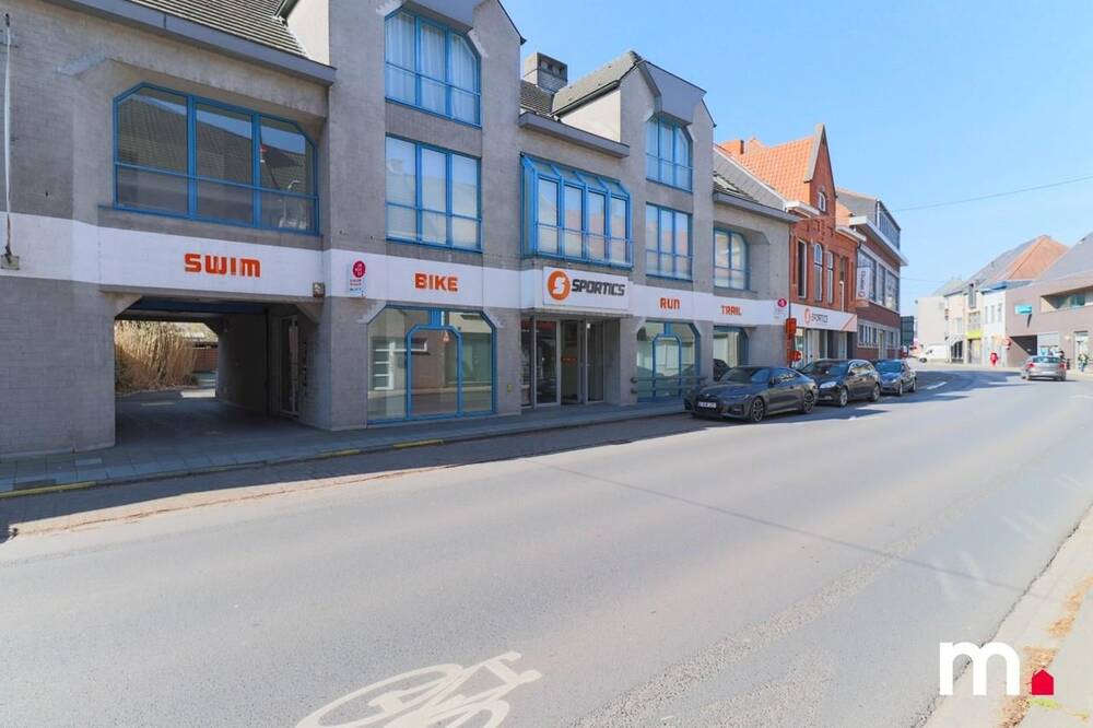 Handelszaak te koop in Wevelgem 8560 395000.00€ slaapkamers m² - Zoekertje 476723