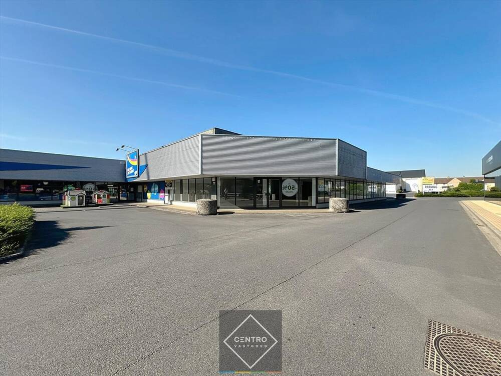 Handelszaak te huur in Roeselare 8800 0.00€ slaapkamers 450.00m² - Zoekertje 475729