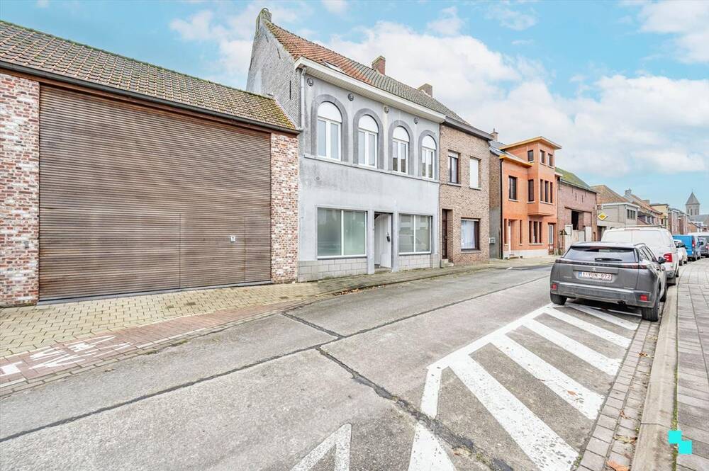 Huis te koop in Oostrozebeke 8780 249000.00€ 3 slaapkamers 194.00m² - Zoekertje 476211