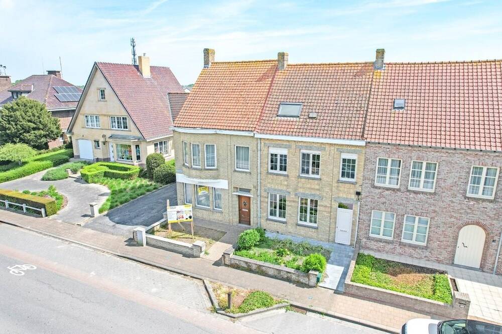 Huis te koop in Lo-Reninge 8647 179000.00€ 4 slaapkamers 194.00m² - Zoekertje 478692