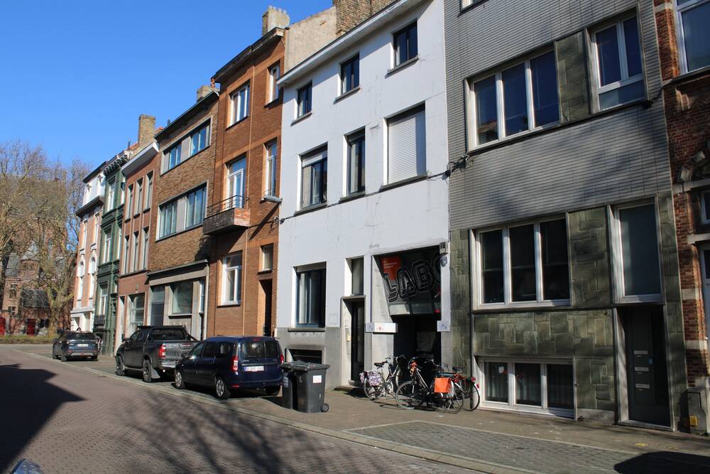 Huis te  koop in Oostende 8400 265000.00€ 7 slaapkamers 362.00m² - Zoekertje 477895
