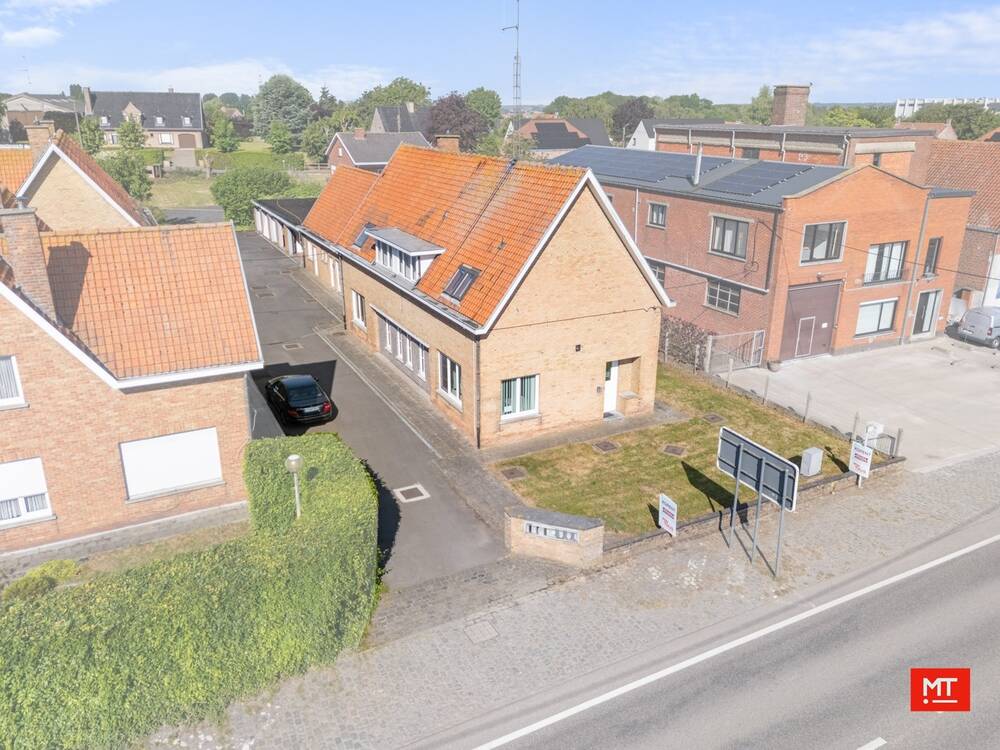 Handelszaak te  koop in Westrozebeke 8840 350000.00€  slaapkamers 332.00m² - Zoekertje 478230