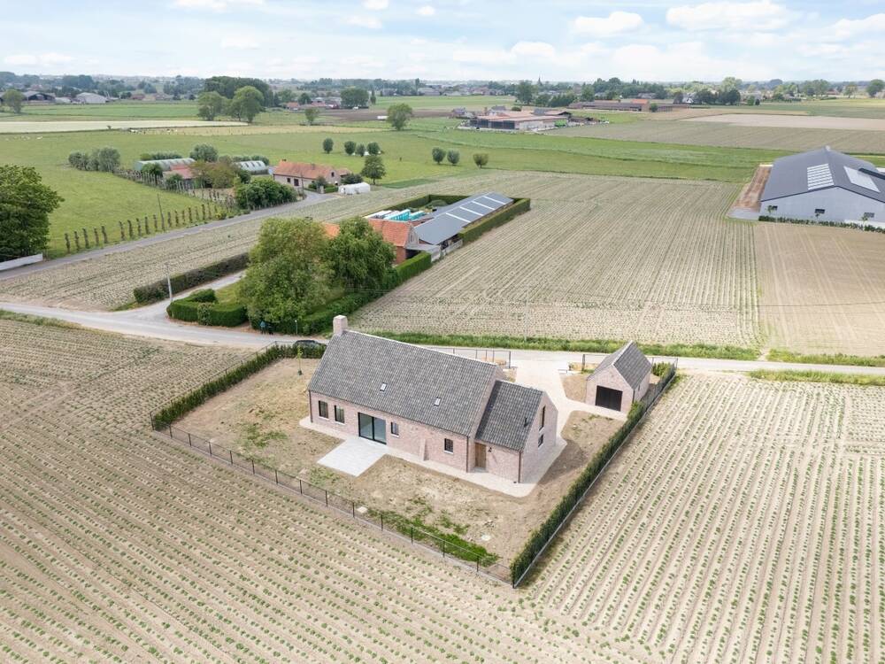 Huis te  huur in Tielt 8700 1800.00€ 4 slaapkamers 274.00m² - Zoekertje 477916