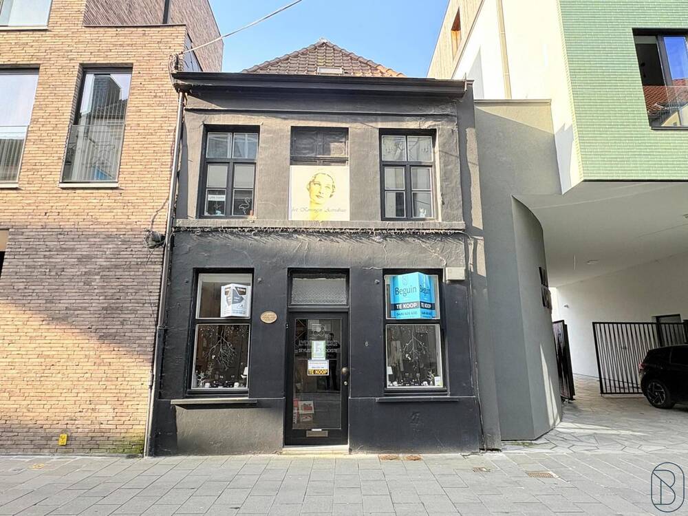 Appartementsgebouw te koop in Kortrijk 8500 235000.00€ slaapkamers 146.00m² - Zoekertje 478027
