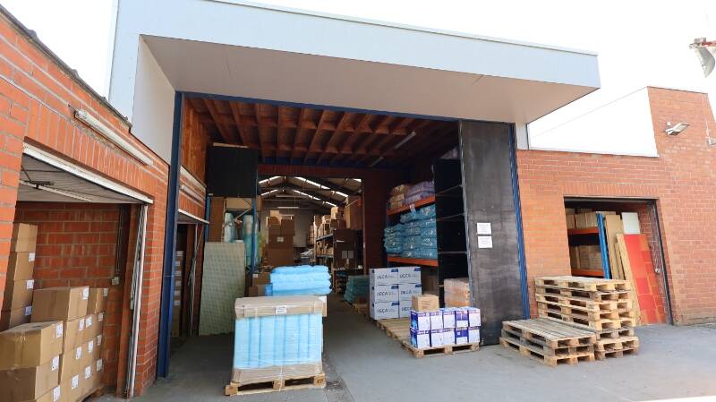 Handelszaak te huur in Roeselare 8800 950.00€ slaapkamers 390.00m² - Zoekertje 478934
