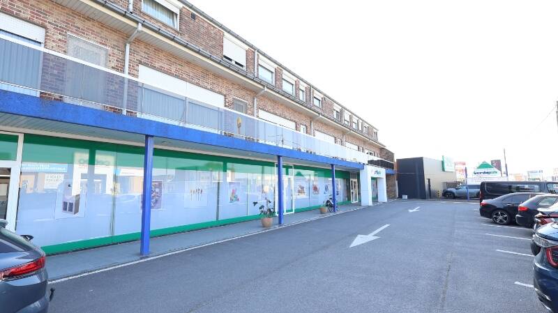 Handelszaak te huur in Roeselare 8800 4250.00€ slaapkamers m² - Zoekertje 478932