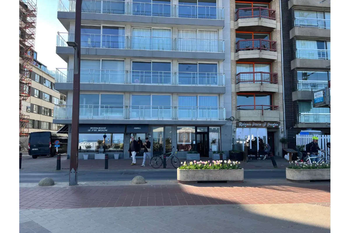 Handelszaak te  koop in Knokke 8300 395000.00€  slaapkamers 90.00m² - Zoekertje 480854
