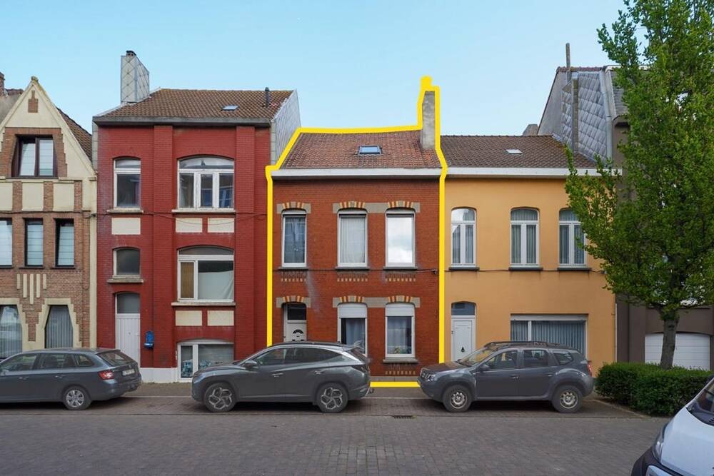 Huis te koop in Oostende 8400 219000.00€ 5 slaapkamers 205.00m² - Zoekertje 480197