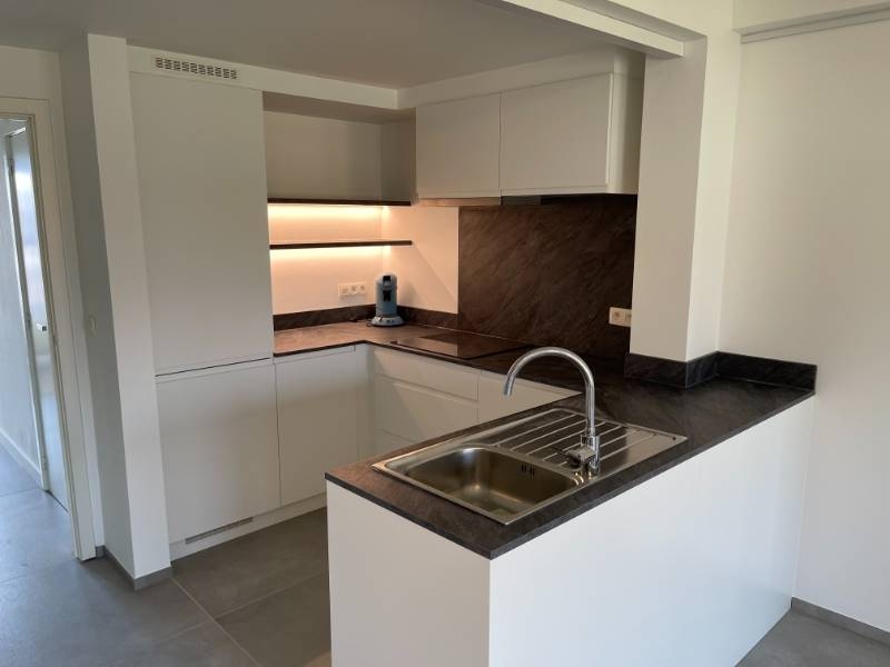 Appartement te huur in Kortrijk 8500 650.00€ 1 slaapkamers 64.00m² - Zoekertje 505315