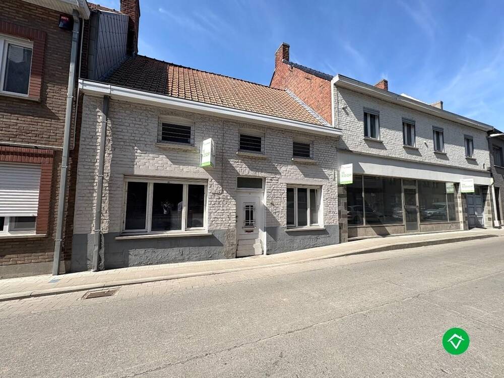 Huis te koop in Koekelare 8680 399000.00€ 9 slaapkamers 522.00m² - Zoekertje 482086