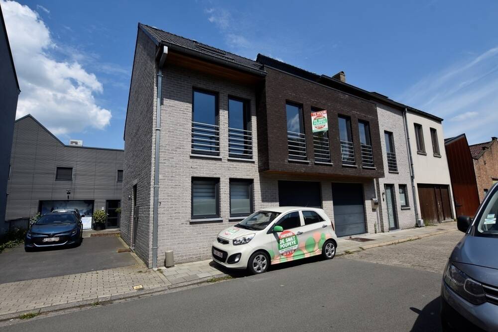 Huis te  huur in Assebroek 8310 1200.00€ 3 slaapkamers 110.00m² - Zoekertje 482313