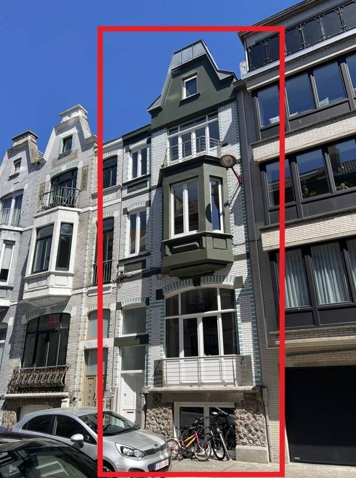 Huis te koop in Oostende 8400 359000.00€ slaapkamers 246.00m² - Zoekertje 481624