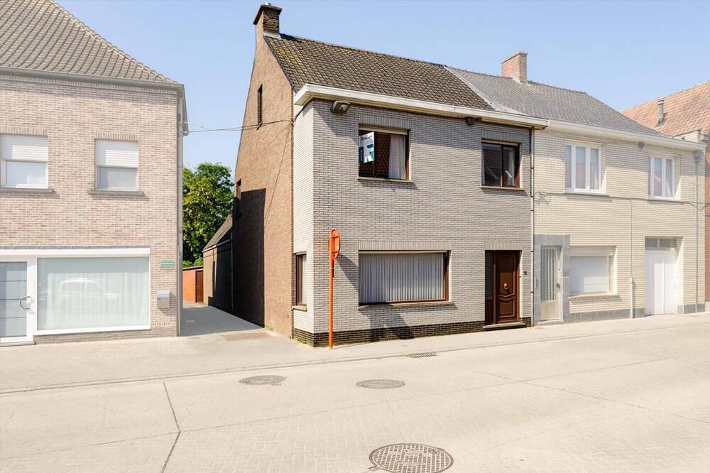 Huis te koop in Ruiselede 8755 285000.00€ 3 slaapkamers 208.00m² - Zoekertje 482277
