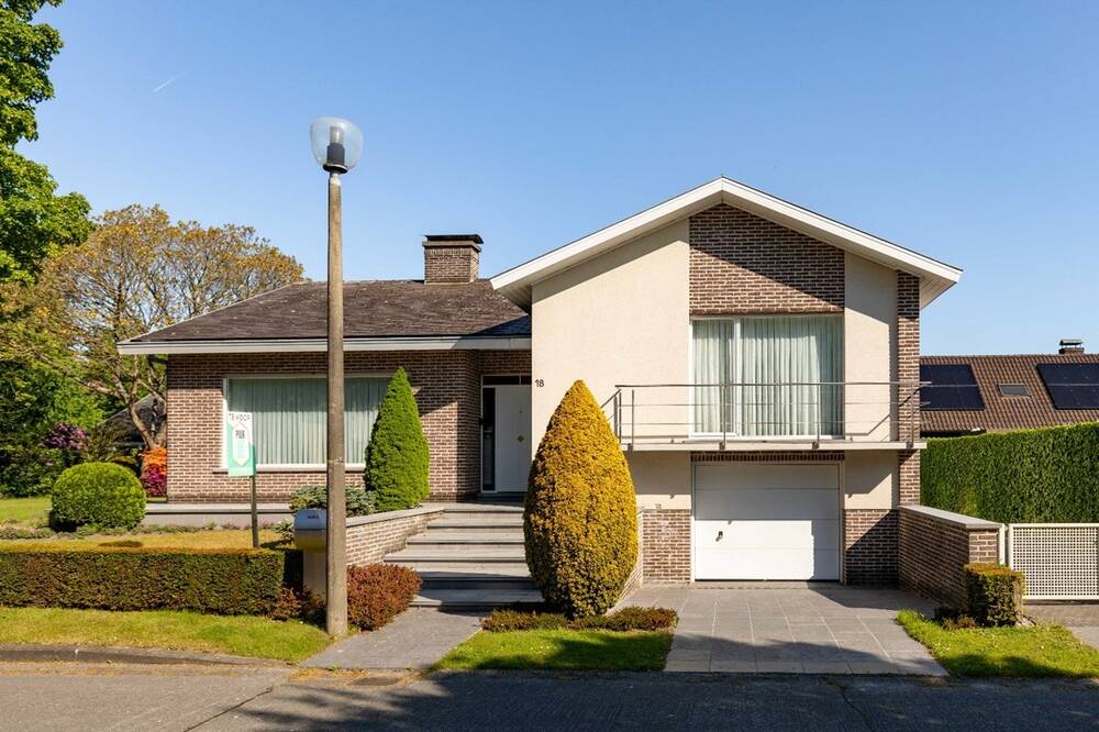 Huis te koop in Sint-Andries 8200 725000.00€ 4 slaapkamers 193.00m² - Zoekertje 483181
