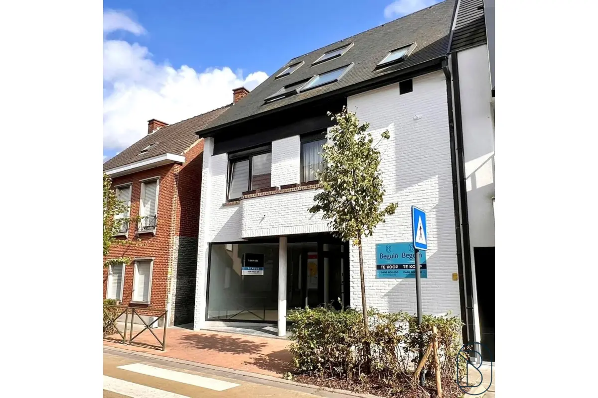 Huis te  koop in Sint-Eloois-Vijve 8793 420000.00€  slaapkamers 430.00m² - Zoekertje 483472