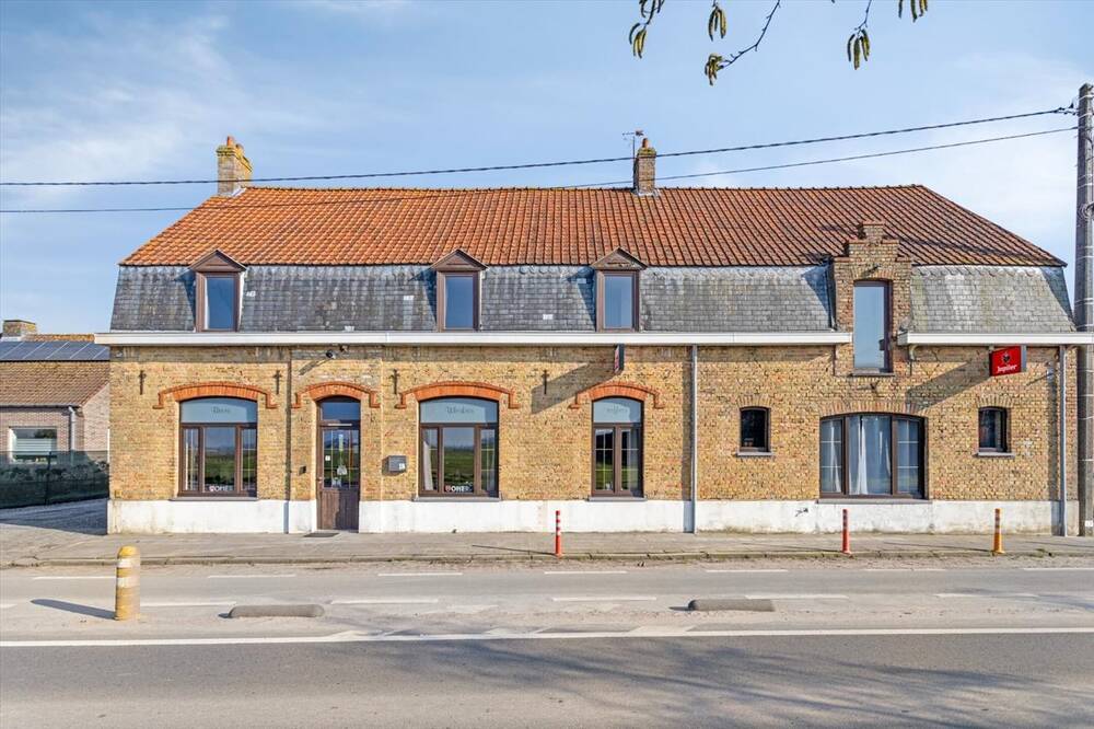 Huis te koop in Diksmuide 8600 349000.00€ 3 slaapkamers 327.00m² - Zoekertje 482966