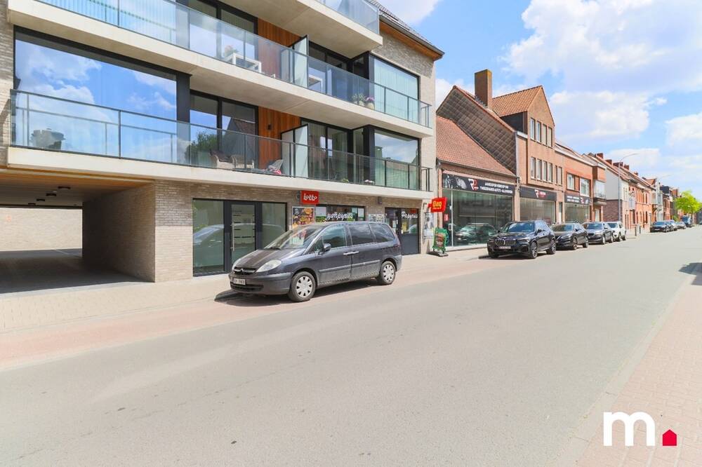 Handelszaak te koop in Izegem 8870 174000.00€ slaapkamers m² - Zoekertje 484217