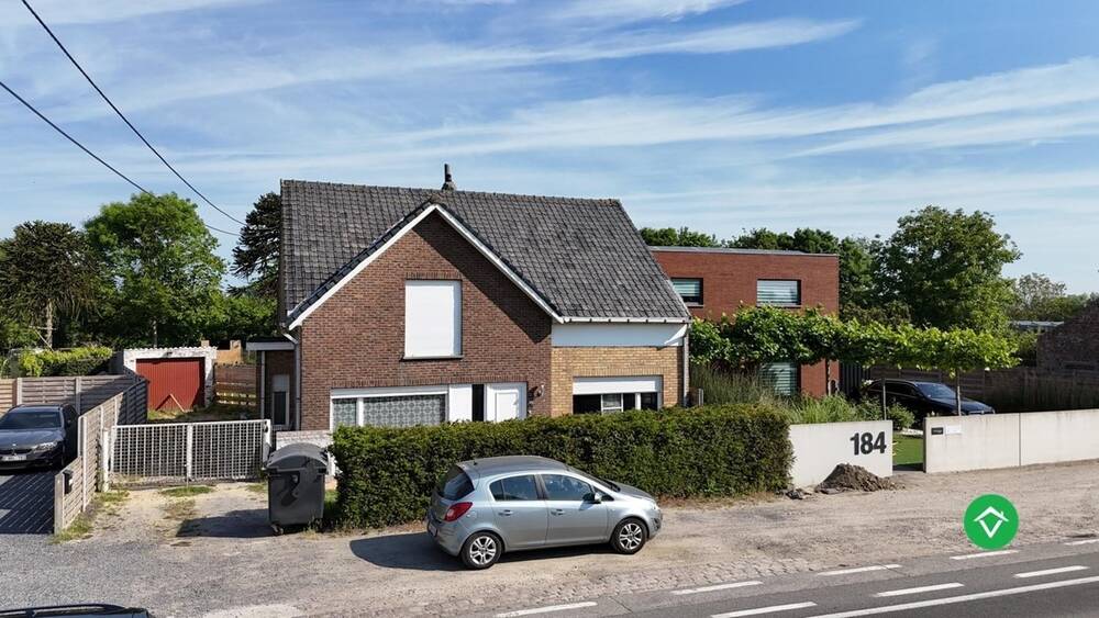 Huis te koop in Ichtegem 8480 289000.00€ 4 slaapkamers 222.00m² - Zoekertje 485142