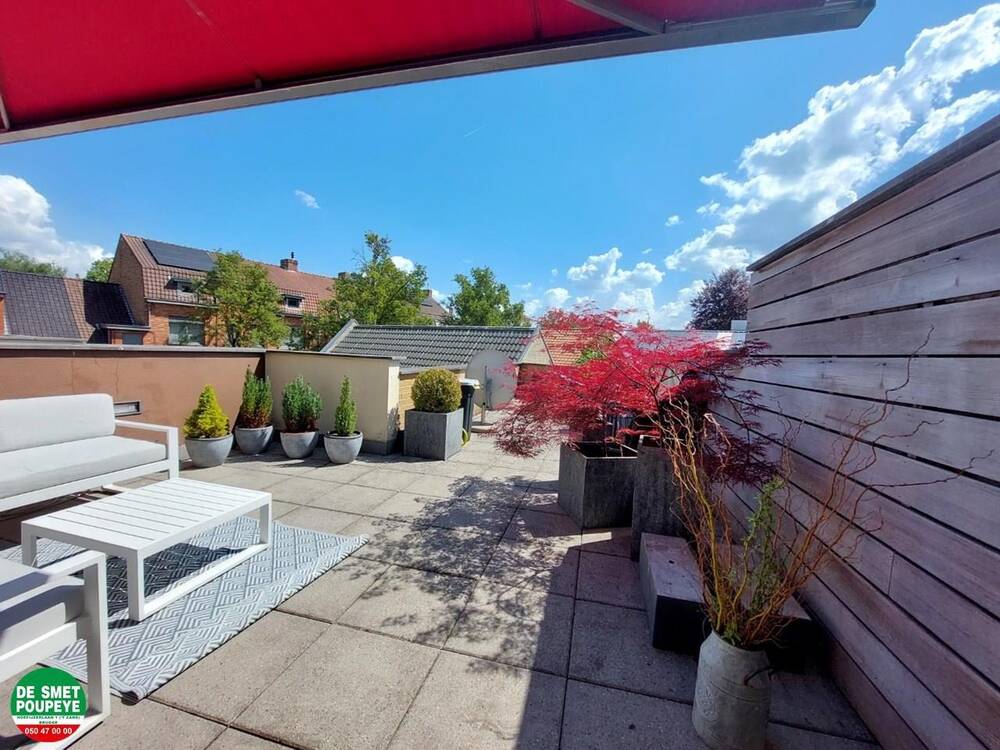 Appartement te huur in Sint-Andries 8200 1250.00€ 4 slaapkamers 159.00m² - Zoekertje 486200
