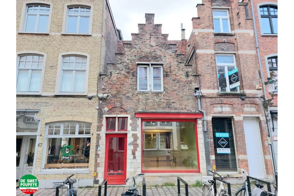 Handelszaak te  huur in Brugge 8000 1250.00€  slaapkamers m² - Zoekertje 486201