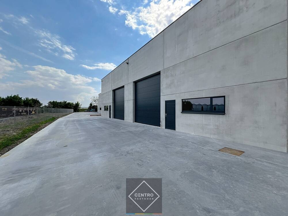 Handelszaak te koop in Oostnieuwkerke 8840 291600.00€ slaapkamers 216.00m² - Zoekertje 486324