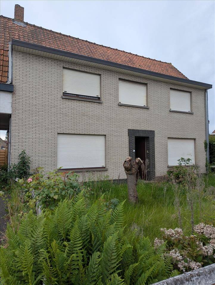 Huis te koop in Kuurne 8520 125000.00€ 2 slaapkamers m² - Zoekertje 486318