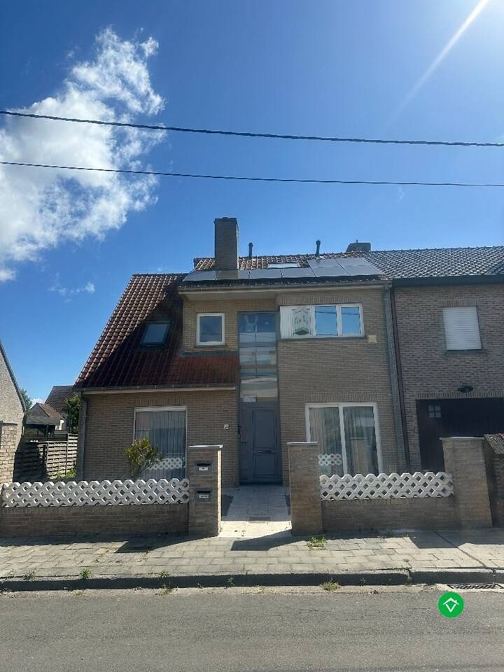 Appartement te huur in Eernegem 8480 850.00€ 3 slaapkamers m² - Zoekertje 485704