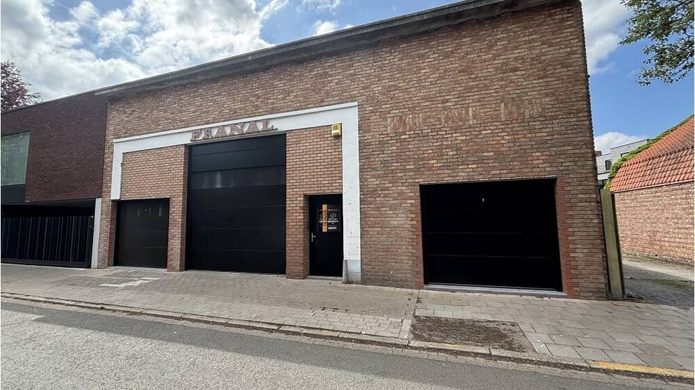 Handelszaak te in Sint-Andries 8200 995.00€ 0 slaapkamers m² - Zoekertje 486716