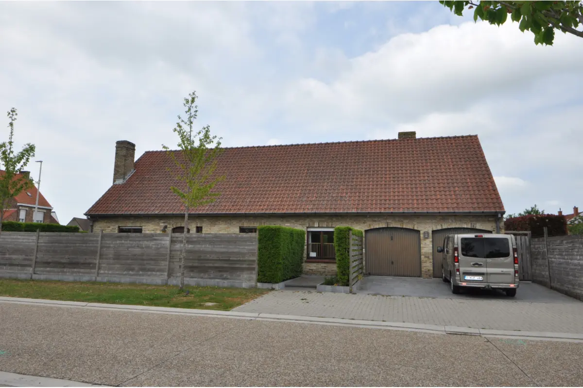 Huis te  koop in Oudenburg 8460 459000.00€  slaapkamers m² - Zoekertje 486817