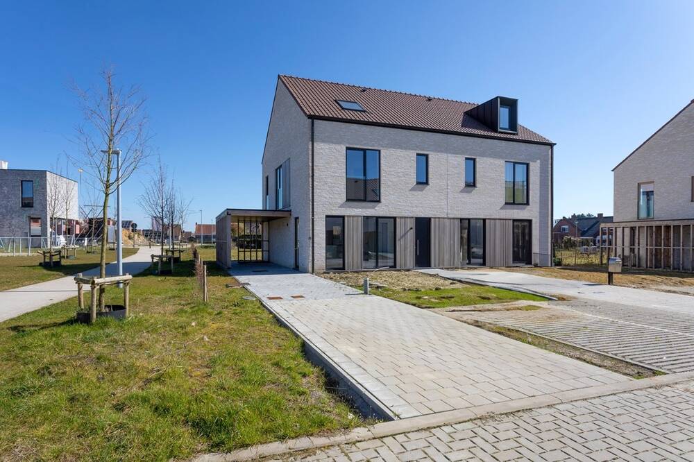 Huis te koop in Aarsele 8700 465000.00€ 3 slaapkamers m² - Zoekertje 488768