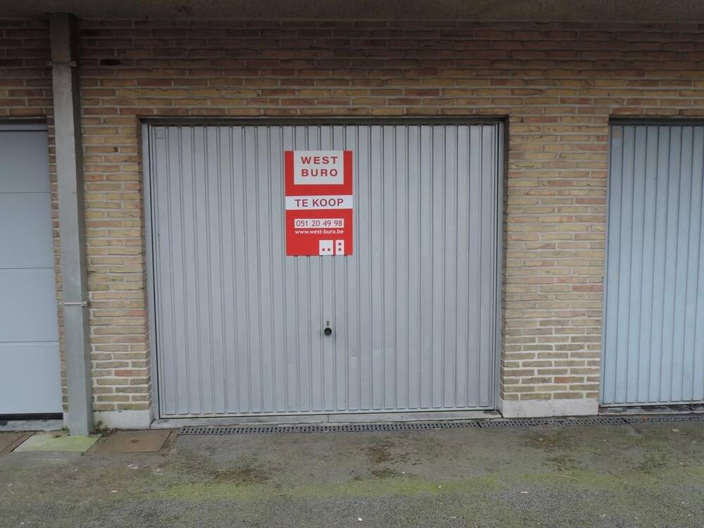 Parking & garage te koop in Roeselare 8800 17500.00€ slaapkamers m² - Zoekertje 487338