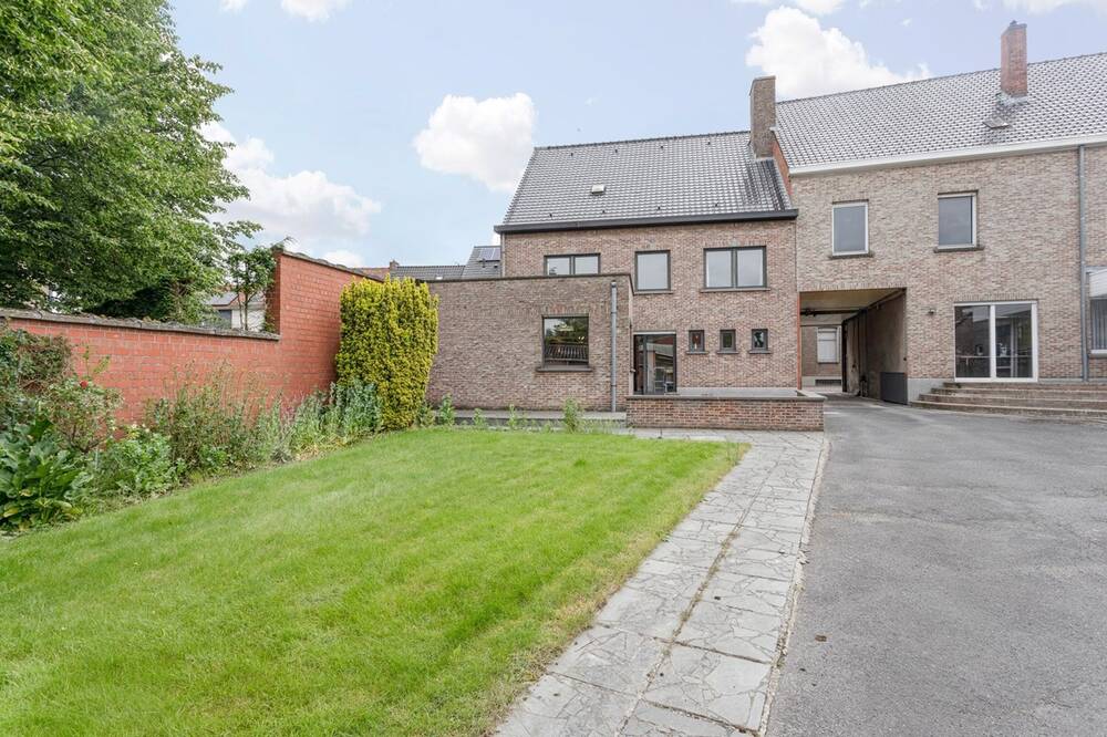 Huis te koop in Meulebeke 8760 279000.00€ 4 slaapkamers 265.00m² - Zoekertje 488565