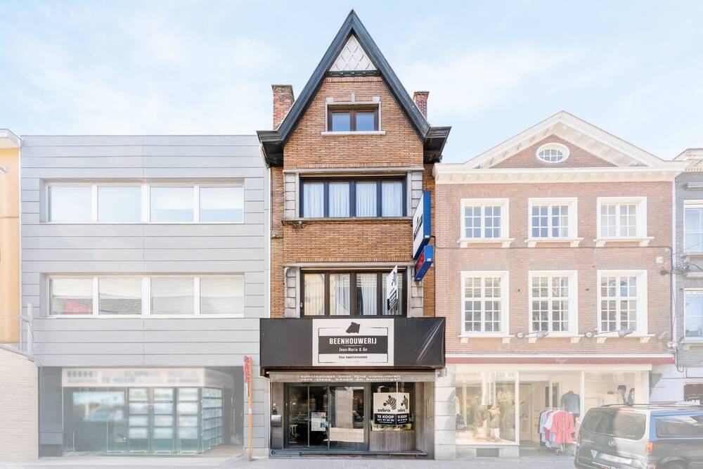 Huis te koop in Tielt 8700 285000.00€ 3 slaapkamers 240.00m² - Zoekertje 488153