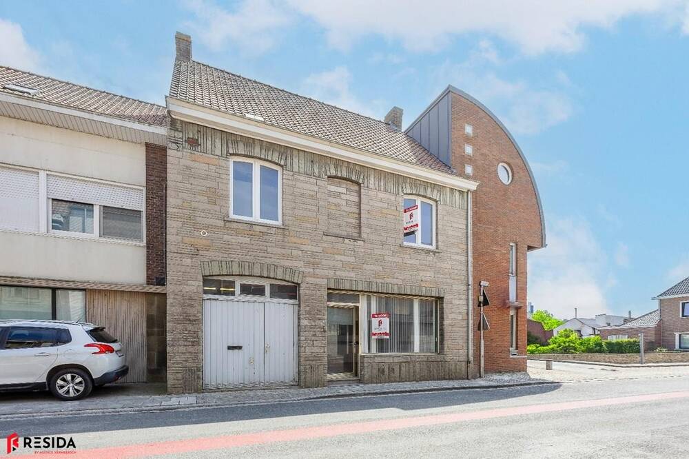 Huis te koop in Wielsbeke 8710 175000.00€ 3 slaapkamers 277.00m² - Zoekertje 515141