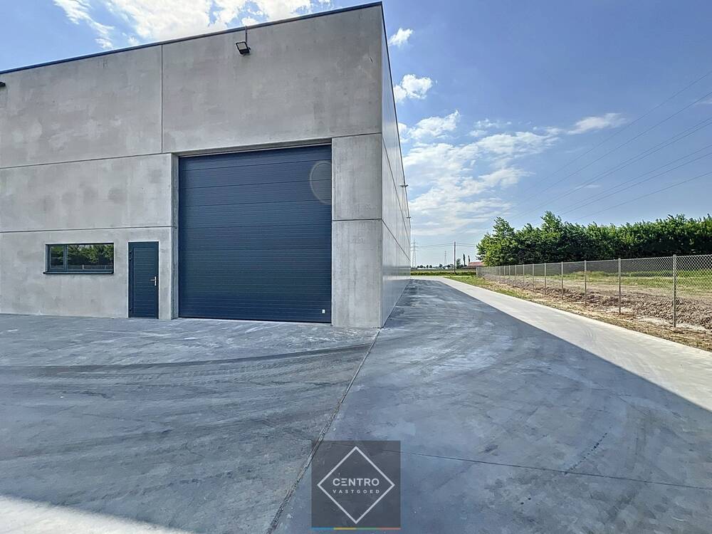 Handelszaak te koop in Oostnieuwkerke 8840 291600.00€ slaapkamers 216.00m² - Zoekertje 487673