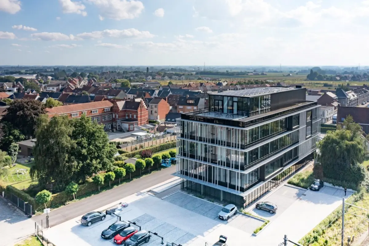 Handelszaak te  koop in Tielt 8700 300000.00€  slaapkamers m² - Zoekertje 488362