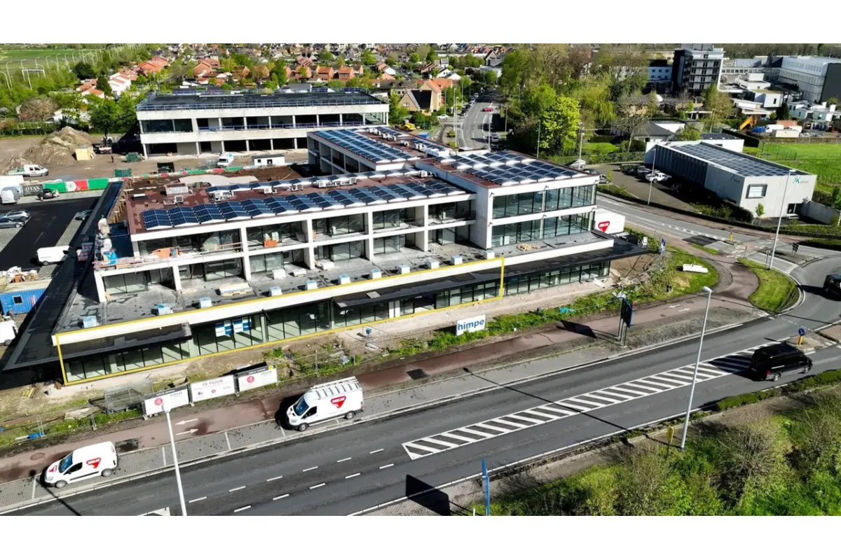 Handelszaak te  huur in Veurne 8630 4610.00€  slaapkamers m² - Zoekertje 489228