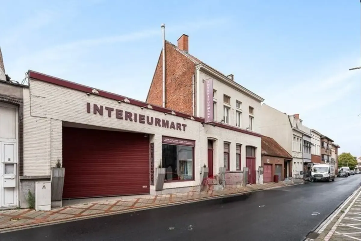 Handelszaak te  koop in Izegem 8870 399000.00€  slaapkamers m² - Zoekertje 491781