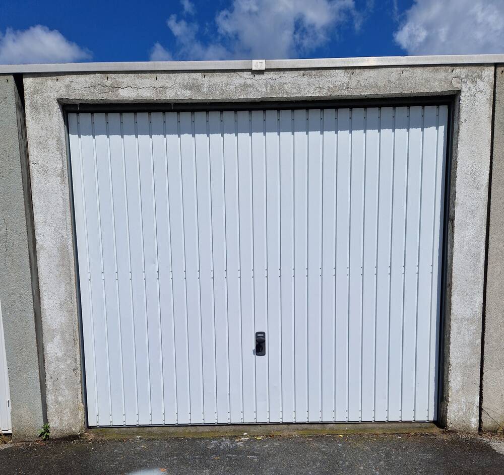 Parking & garage te  huur in Roeselare 8800 75.00€  slaapkamers m² - Zoekertje 531225