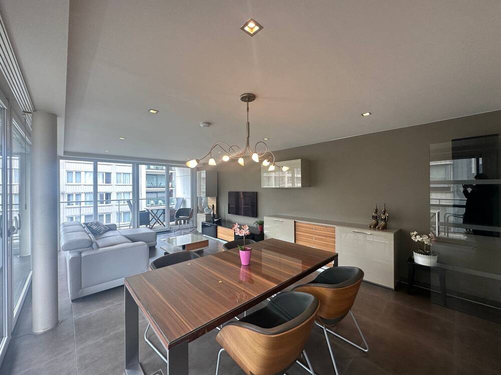 Appartement te  huur in Oostende 8400 1300.00€ 3 slaapkamers m² - Zoekertje 491723