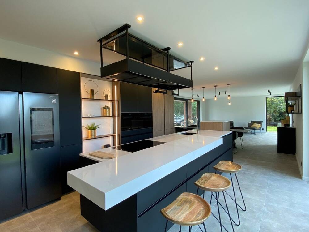 Huis te  huur in Aarsele 8700 1275.00€ 3 slaapkamers 260.00m² - Zoekertje 491195